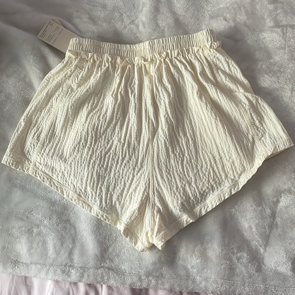 Typha textured smocked waist dance shorts in cream - Picture 2 of 3